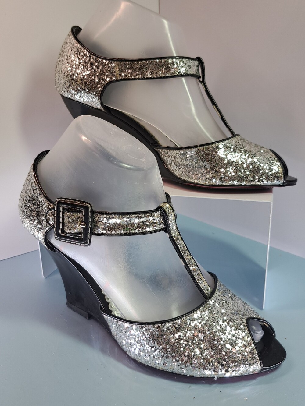 Kenzie Ginger Silver Glitter T-Strap Wedge Sandals 7.5